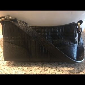 Black Burberry clutch 🖤